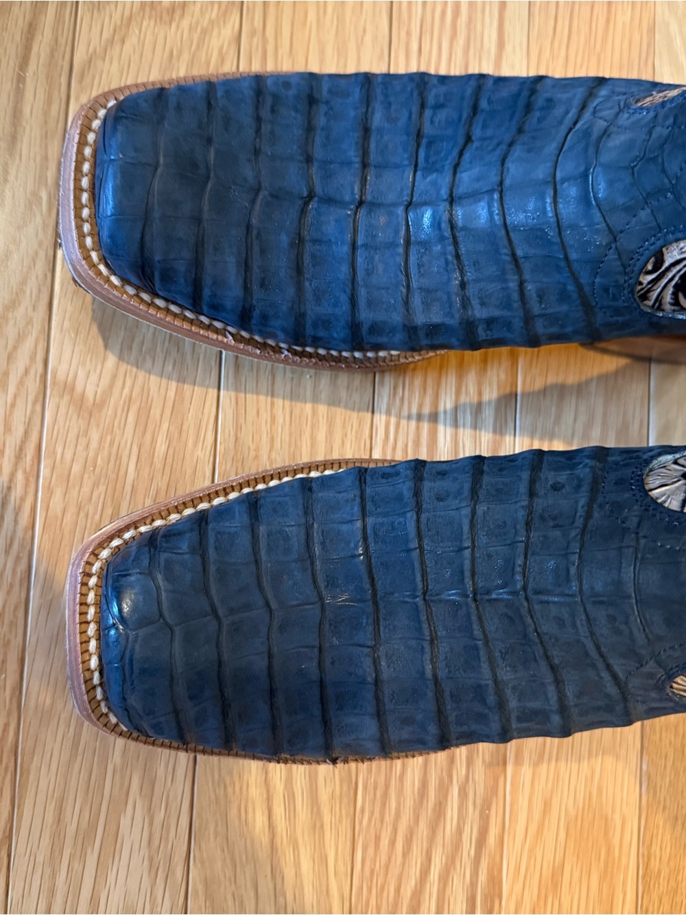 Ariat Futurity Boon Western Boot - Picture 2 of 9